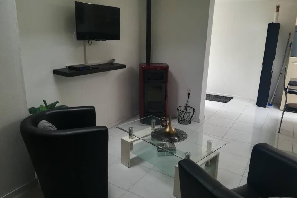 Appartement neuf à Boussu - près de la France - all inclusive élec, Eau, pellet Extérieur photo